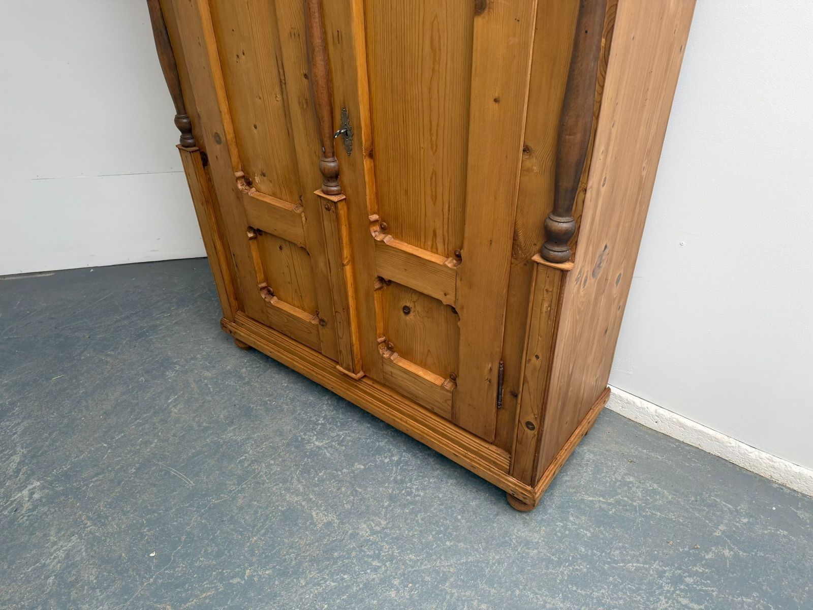 A Superb Waxed Genuine Hungarian Georgian 1 Piece Hall Wardrobe photo furniture
