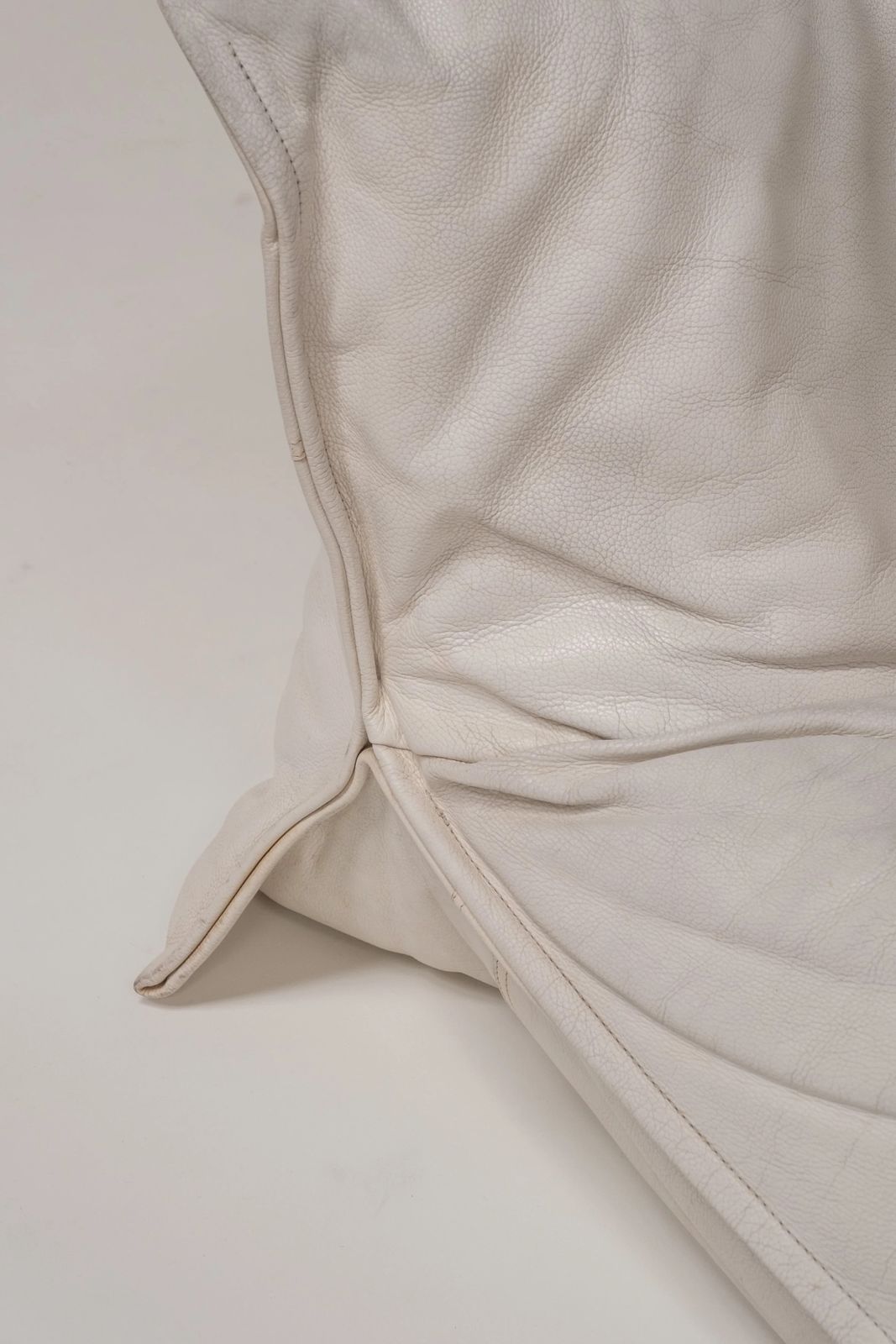 Yoko 3 Seater Sofa By Michel Ducaroy For Ligne Roset, Original White Leather, 1970s photo furniture