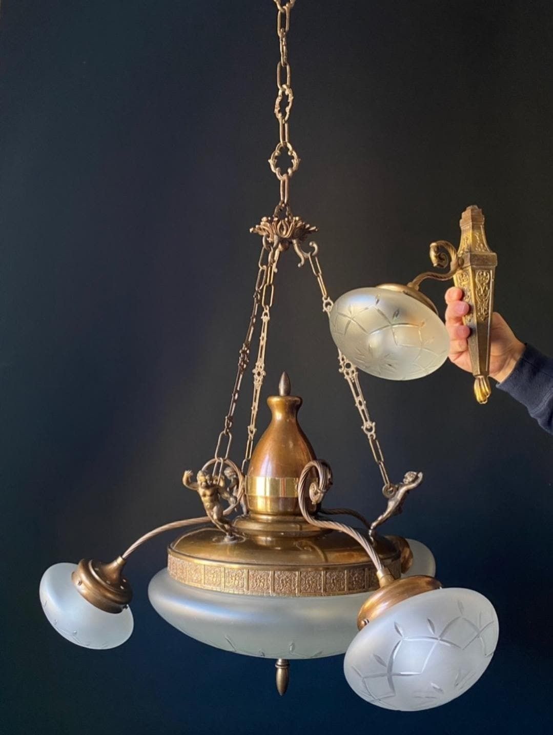 photo for sale Lustre d'époque, sans droits de douane pour les États-Unis