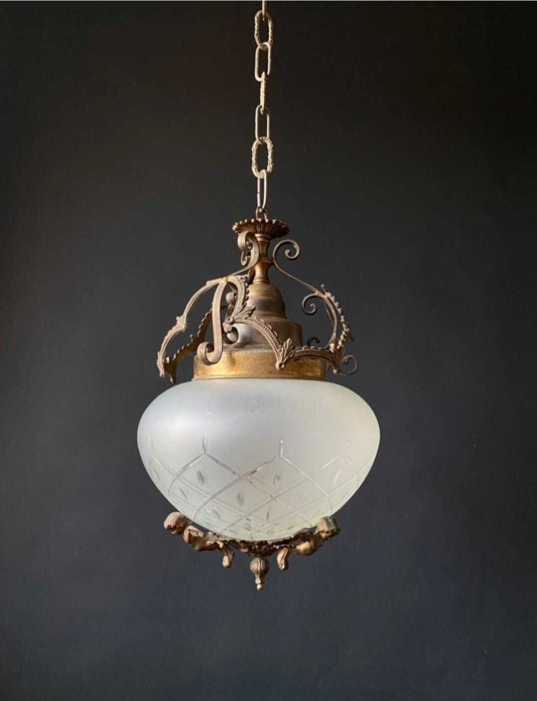 Paire de lustres d'époque, hors taxes pour les États-Unis photo buy