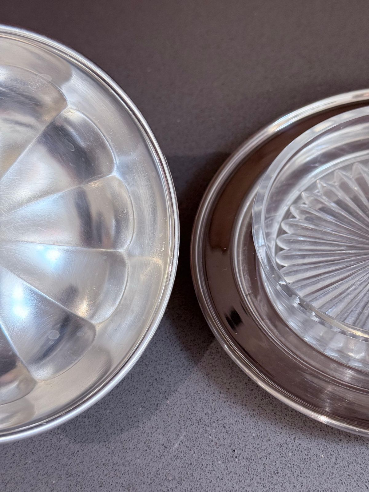 Beurrier d'époque en argent avec insert en verre, service de table de luxe, plat à caviar photo buy