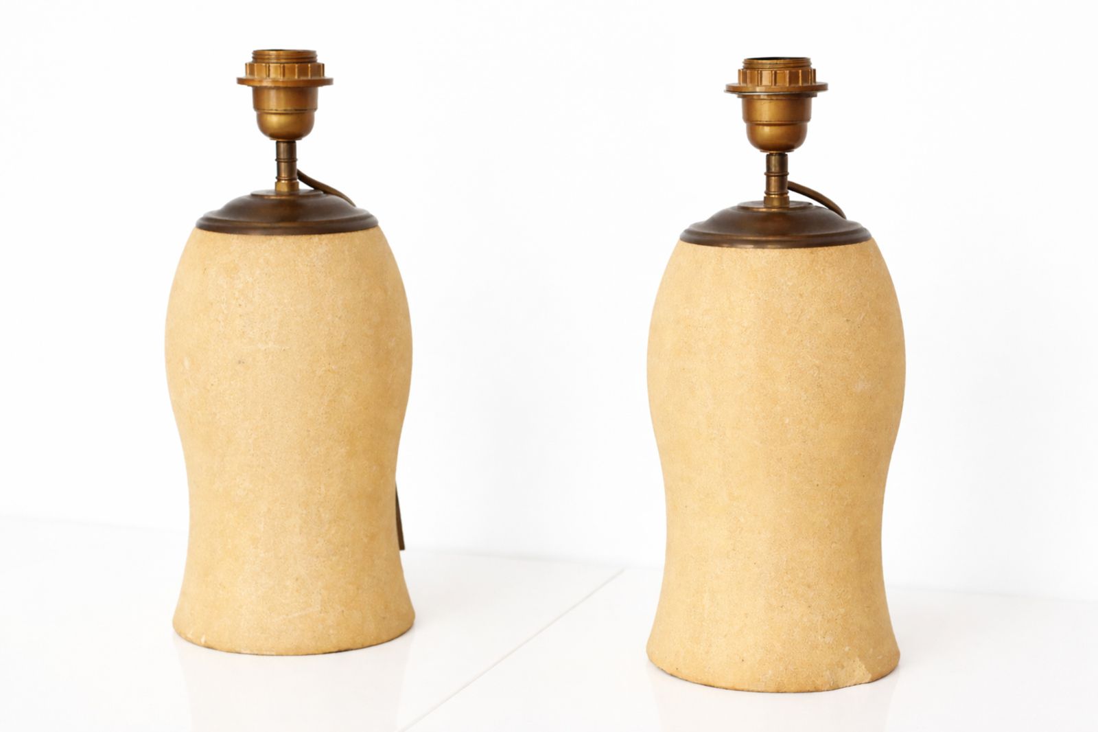 Pair Of 1970s Travertine Stone Table Lamps In The Style Of Albert Tormos, 20th Century photo 800.0