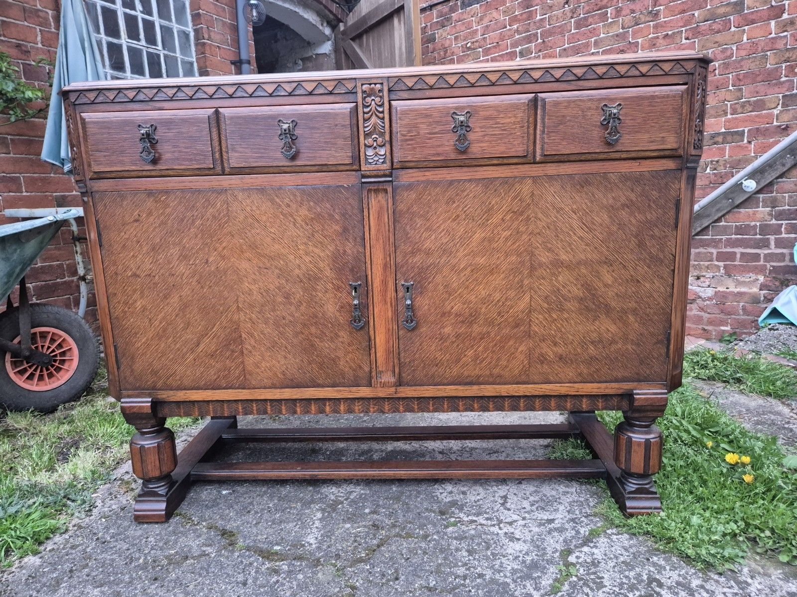 Gorgeous Antique Oak Sideboard With 2 Drawers And 2 Cupboards photo 280.0
