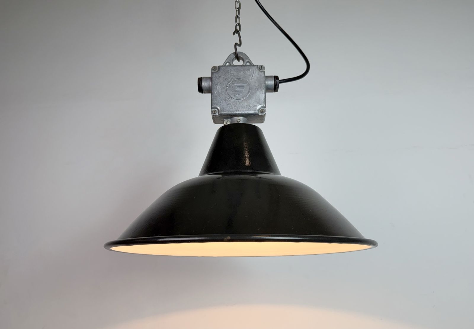photo furniture Set Of 4 Industrial Black Enamel Pendant Lamps From Elektrosvit, 1960s, 49x
