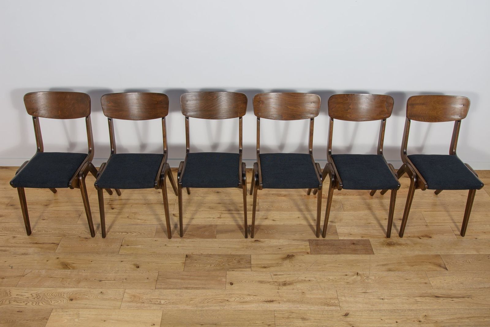Boomerang Dining Chairs From Gościcńskie Furniture Fabryki, 1960s, Poland, Set Of 6 photo for sale