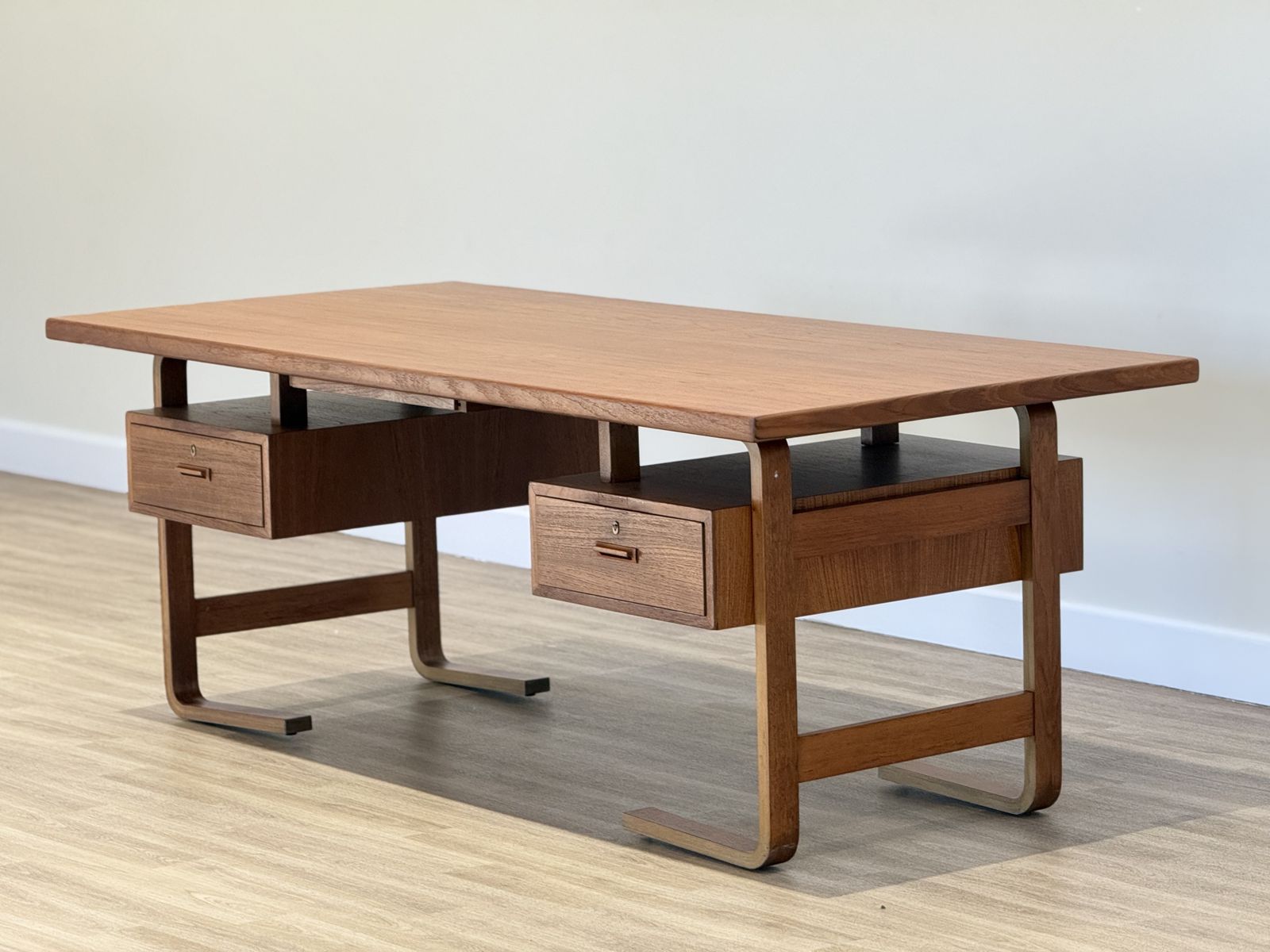 Jørgen Clausen For Brande Møbelfabrik – Large Danish Executive Desk, 1950s (Teak) photo Furniture