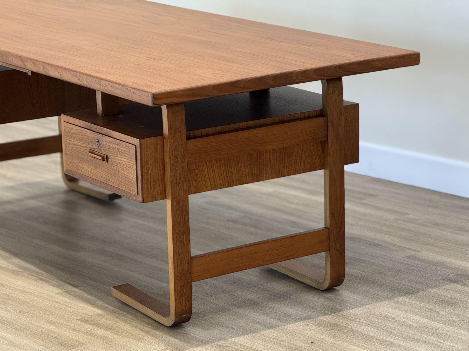Jørgen Clausen For Brande Møbelfabrik – Large Danish Executive Desk, 1950s (Teak) photo vintage