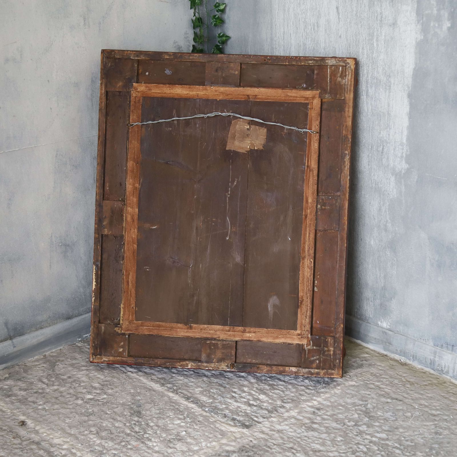 photo furniture English Country House Oil Gilt Mirror With Foxed Plate, Early 19th Century Circa 1830