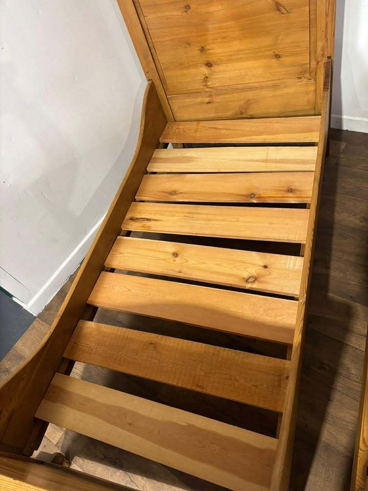 Pair Of Victorian Pine Single Beds photo 899.0