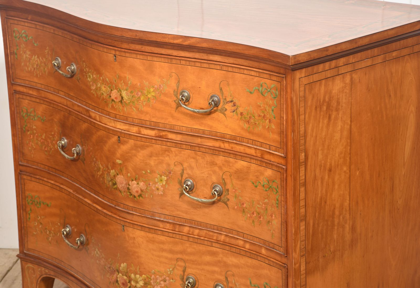 Sheraton Revival Satinwood Serpentine Chest Of Drawers photo vintage