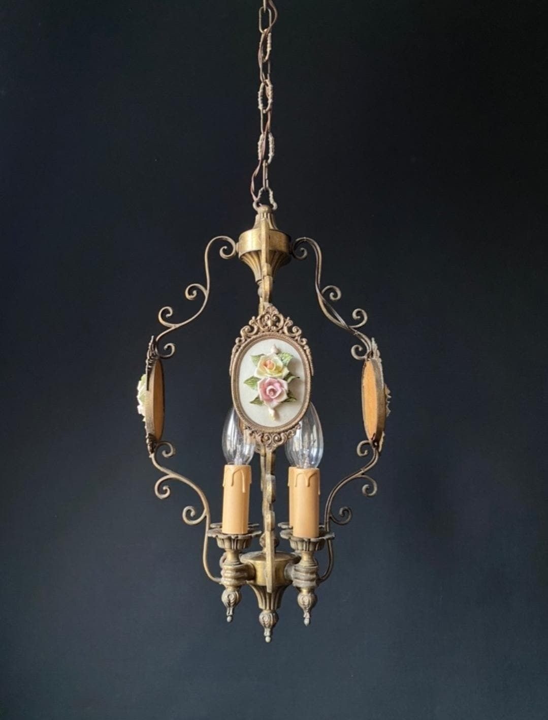 Duty Free USA. Antique Chandelier With Ceramic From Italy photo Lighting