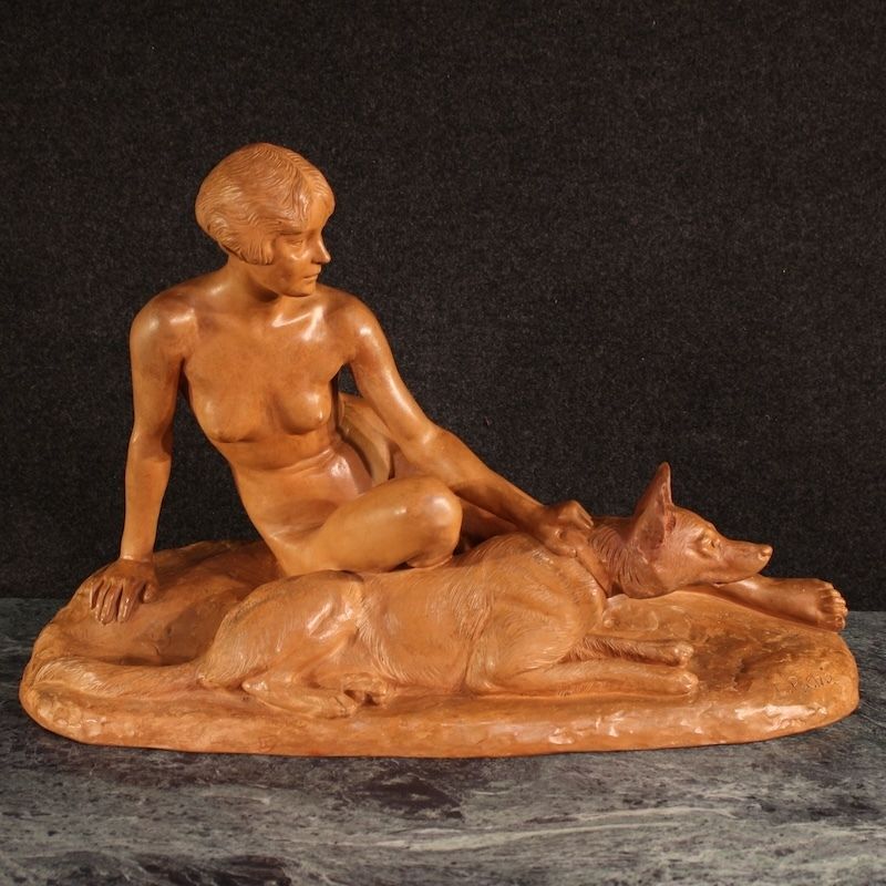 Sculpture Art déco française en terre cuite, XXe siècle
