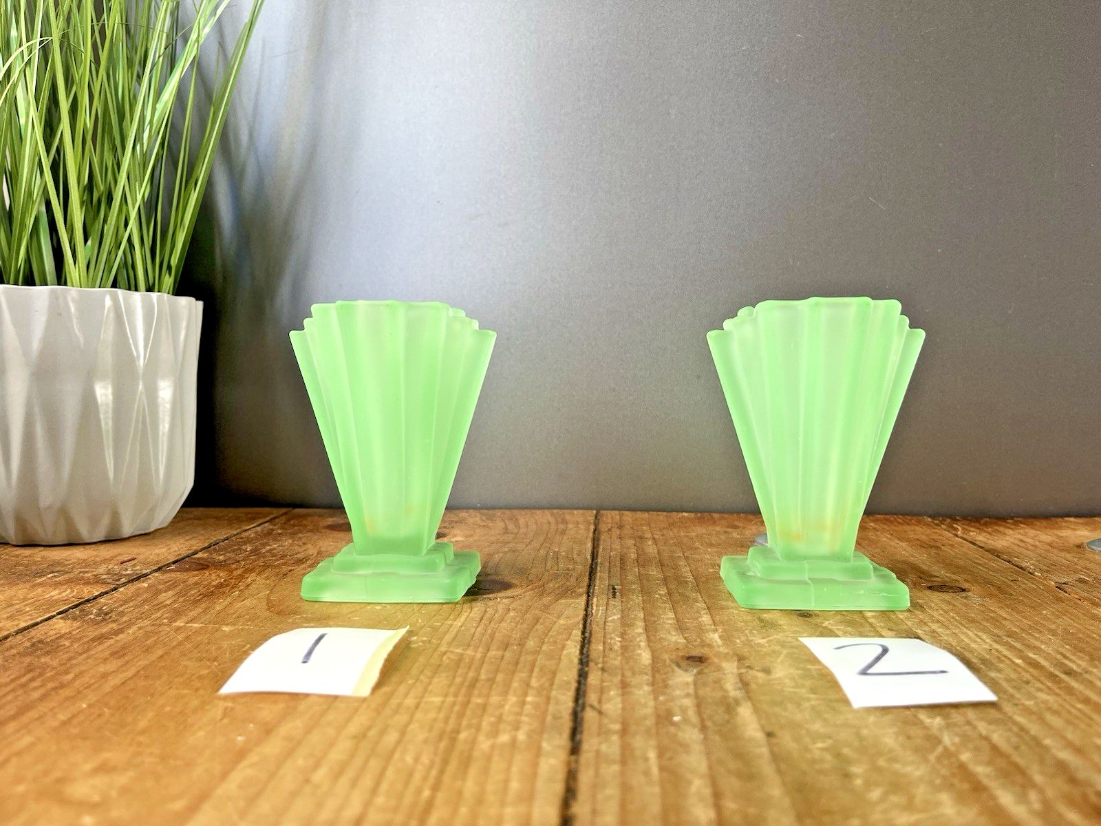 1 Small Art Deco Bagley Grantham 334 Uranium Glass Fanned Stepped Base Posy Vase photo buy