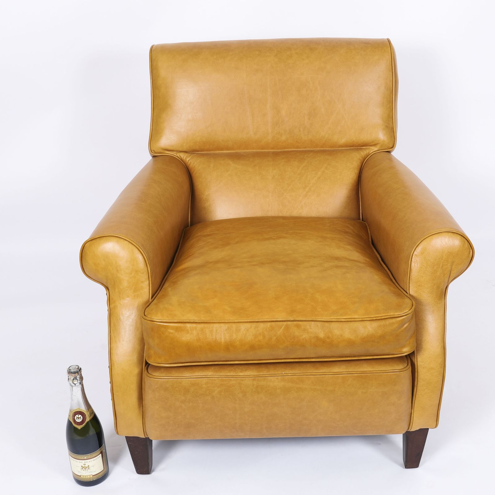 photo vinterior English Art Deco Club Leather Armchair Caramel Tan, Circa 1930