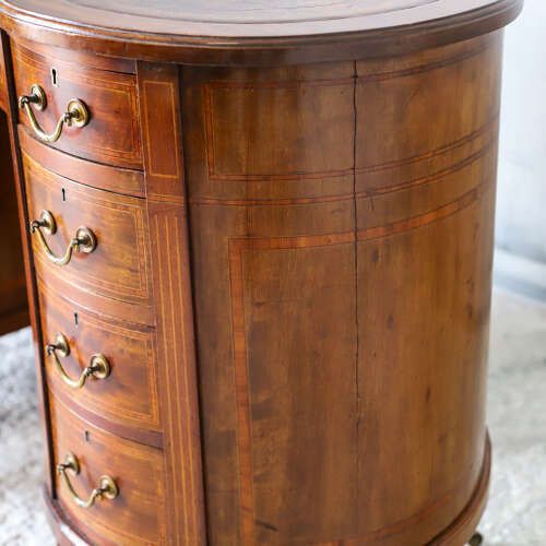 Late 18th/Early 19th‑Century English Sheraton Revival Kidney Desk   Original Leather Top photo vinterior