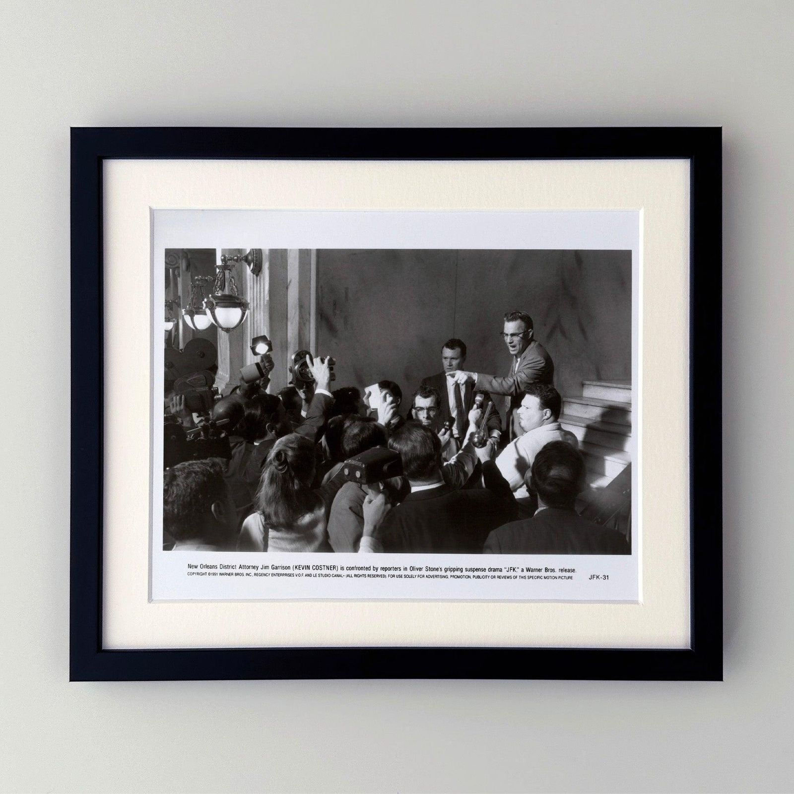 Photo de presse encadrée, JFK, 1991 photo furniture