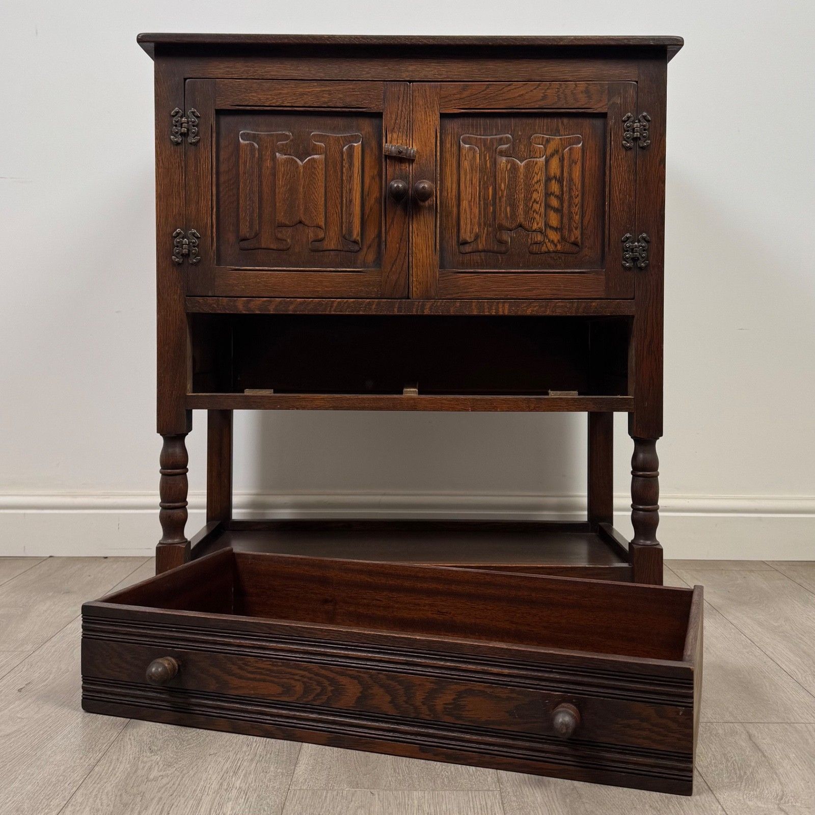 Furniture Antique 20th Century Linenfold Cupboard In Oak ( Af 5489 ) photo
