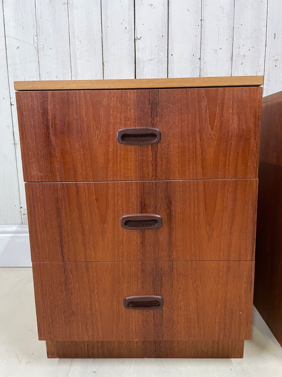 2x Vintage Mid Century Bedside Cabinets Drawers Chest Danish Teak 70s Plan photo vinterior