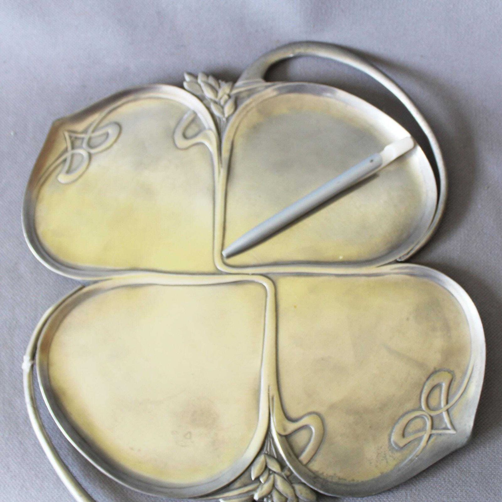 Large Vintage Pewter Centerpiece Tray, 94% Etain Pur, Four Leaf Clover Art Nouveau Design, Flat Platter, Potstainiers Hutois Belgium photo furniture