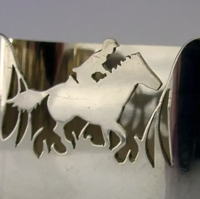 Superb Solid Sterling Silver Horse Riding Racing Napkin Ring 1985 Animal 28g photo furniture