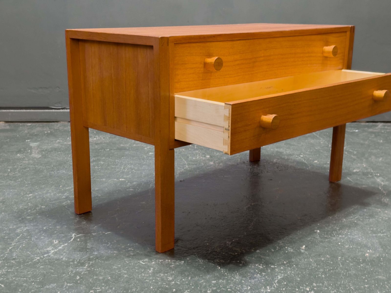 photo vinterior Aksel Kjersgaard Low Oak Drawers