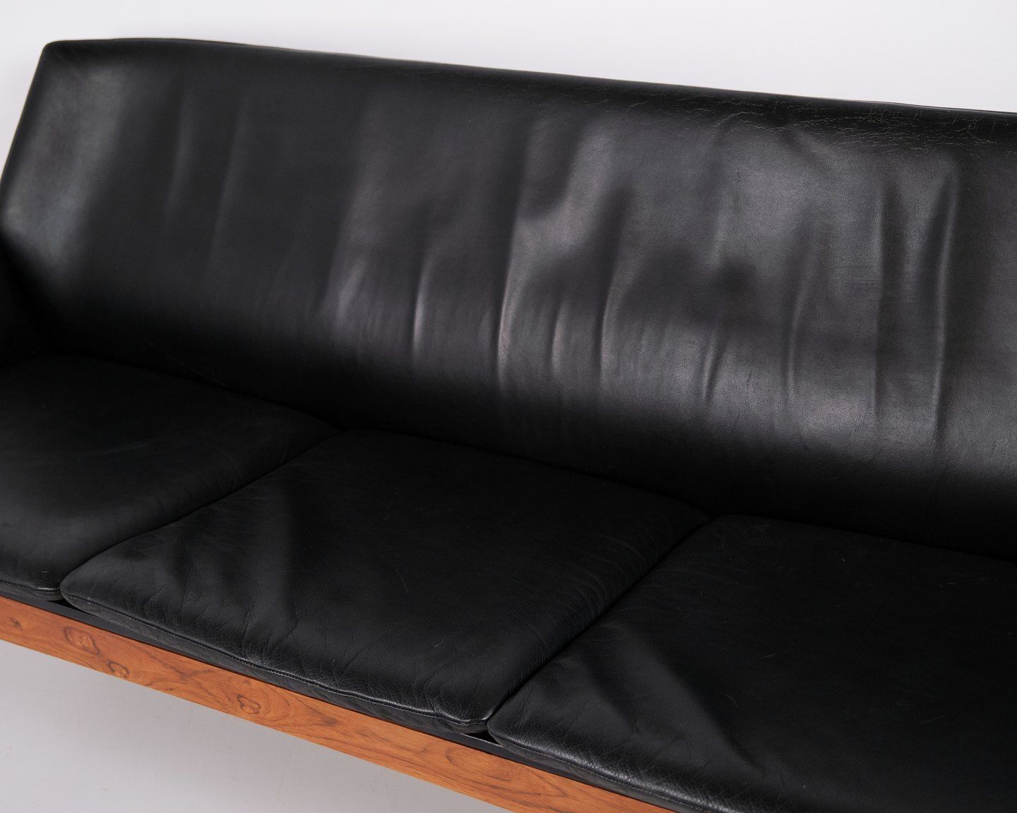 photo for sale Three Seater Sofa Model "Senior" In Rio Rosewood And Original Black Leather By Steen østergaard For Jason Møbler, 1960s