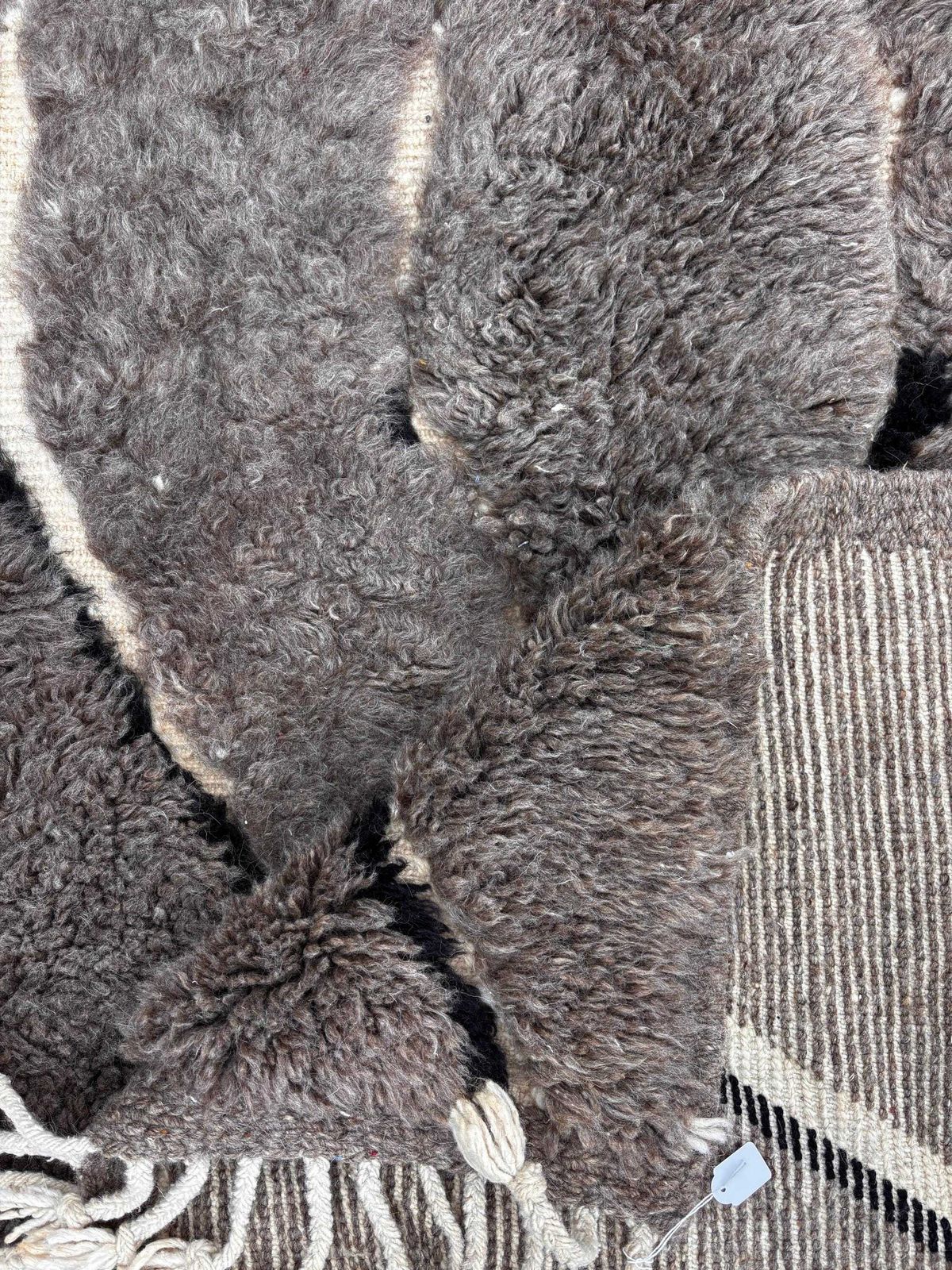 Modern Interior Living Wool Mrirt Rug 200x300 Cm  Hand Made Berber Wool Rug   Luxury Area Rug   Modern Ethnic Design   Eco Friendly Wool Rug photo for sale
