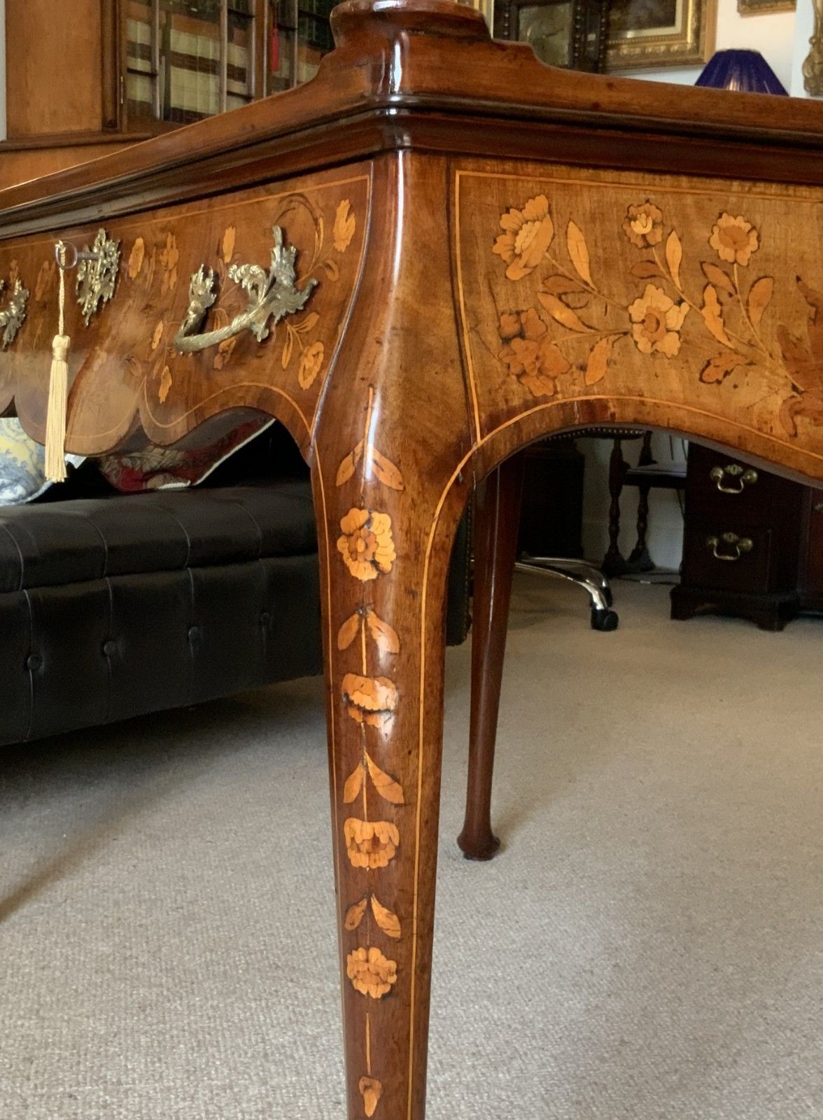 photo vintage 18th Century Dutch Marquetry Silver Top Table Flowers & Birds Rococo Queen Anne