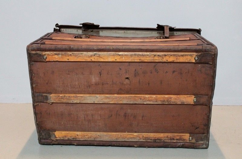 896.1 Travel Trunk Epoque 1900 photo
