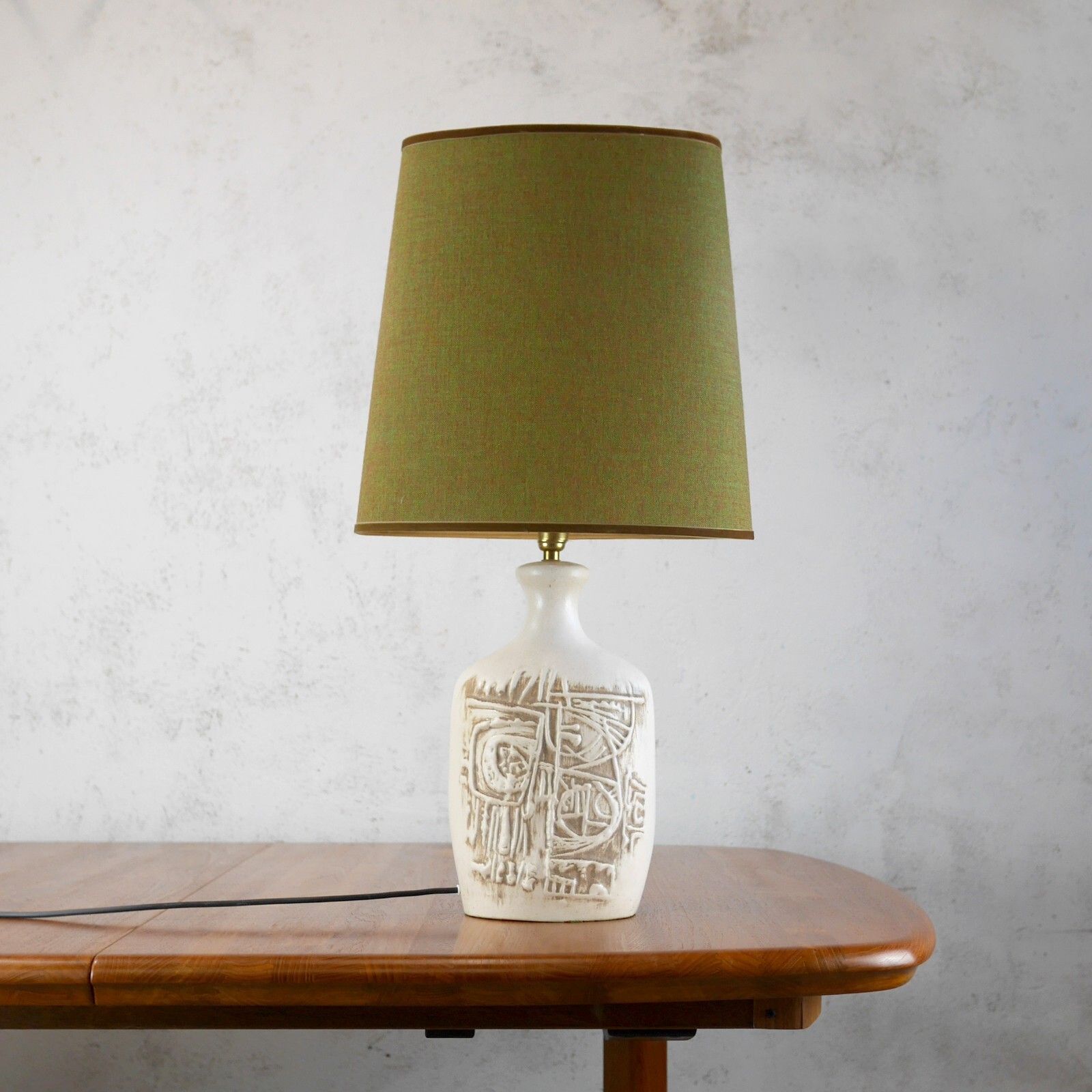 Vintage Mid Century Abstract Brutalist Studio Pottery Lamp Shade #102729 photo for sale