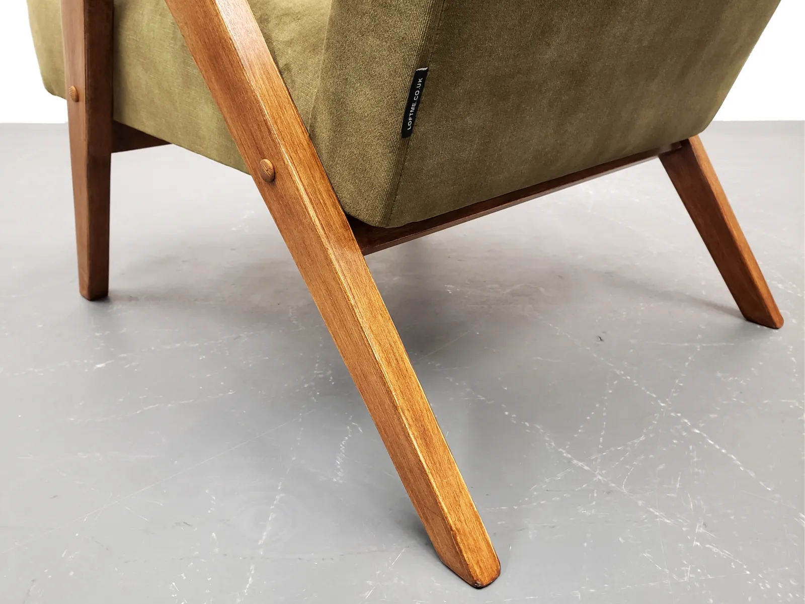 Mid Century Easy Chair Model B   310 Var In Forest Green Velvet photo 550.0