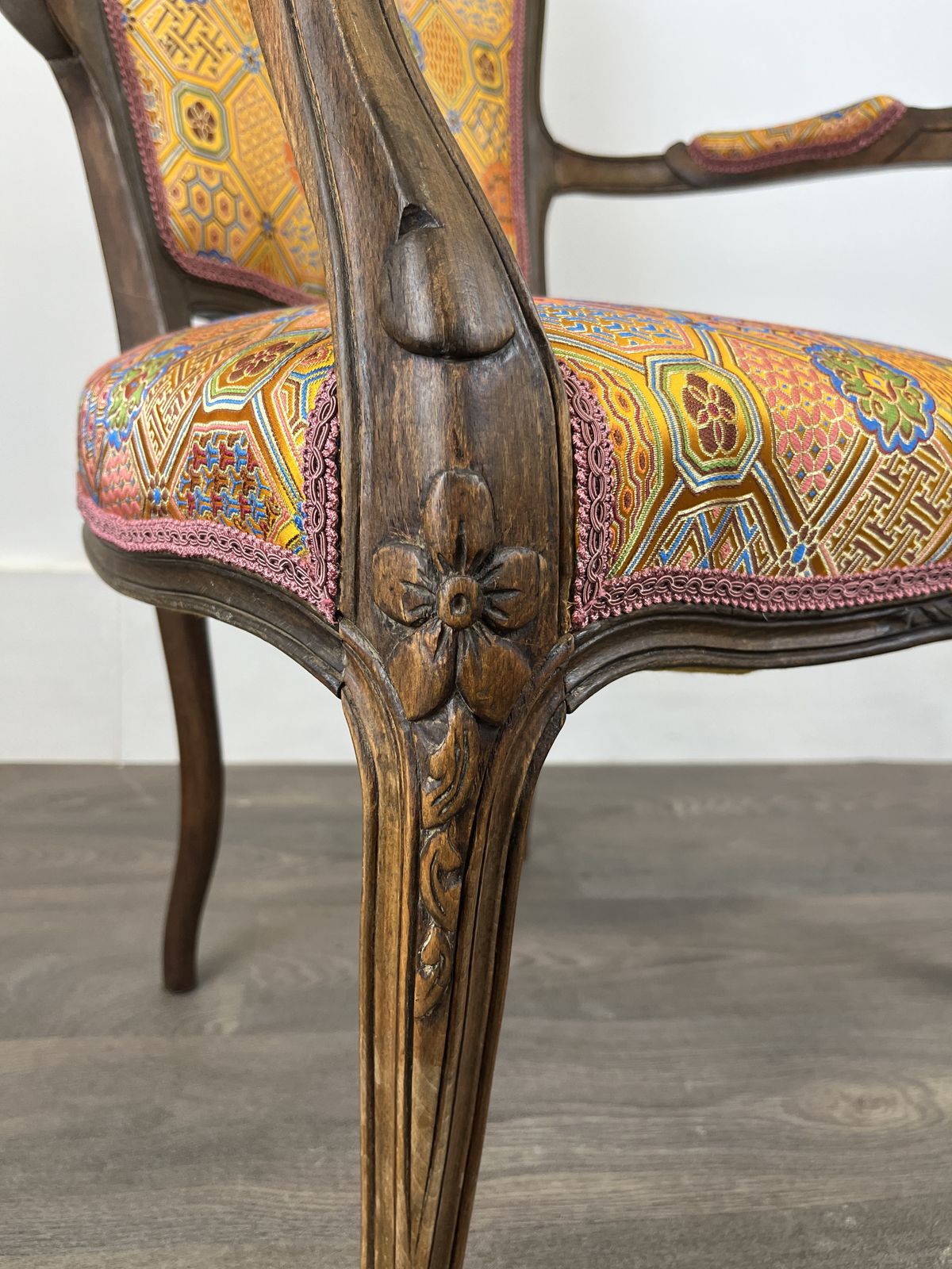 French Louis Style Chair, Walnut photo 295.0