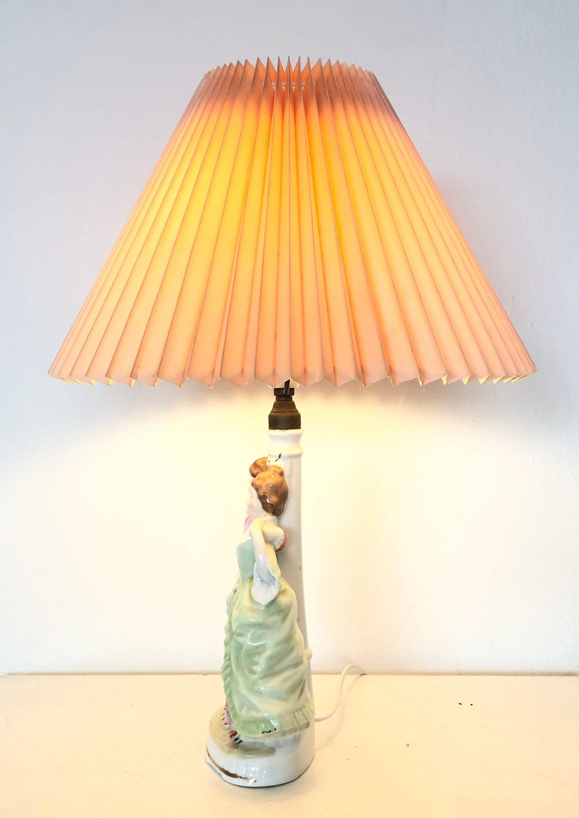 Mid Century Beautiful Porcelain Handpainted Table Lamp With Handsome Couple And Vintage Pleated Fabric Shade photo Lighting