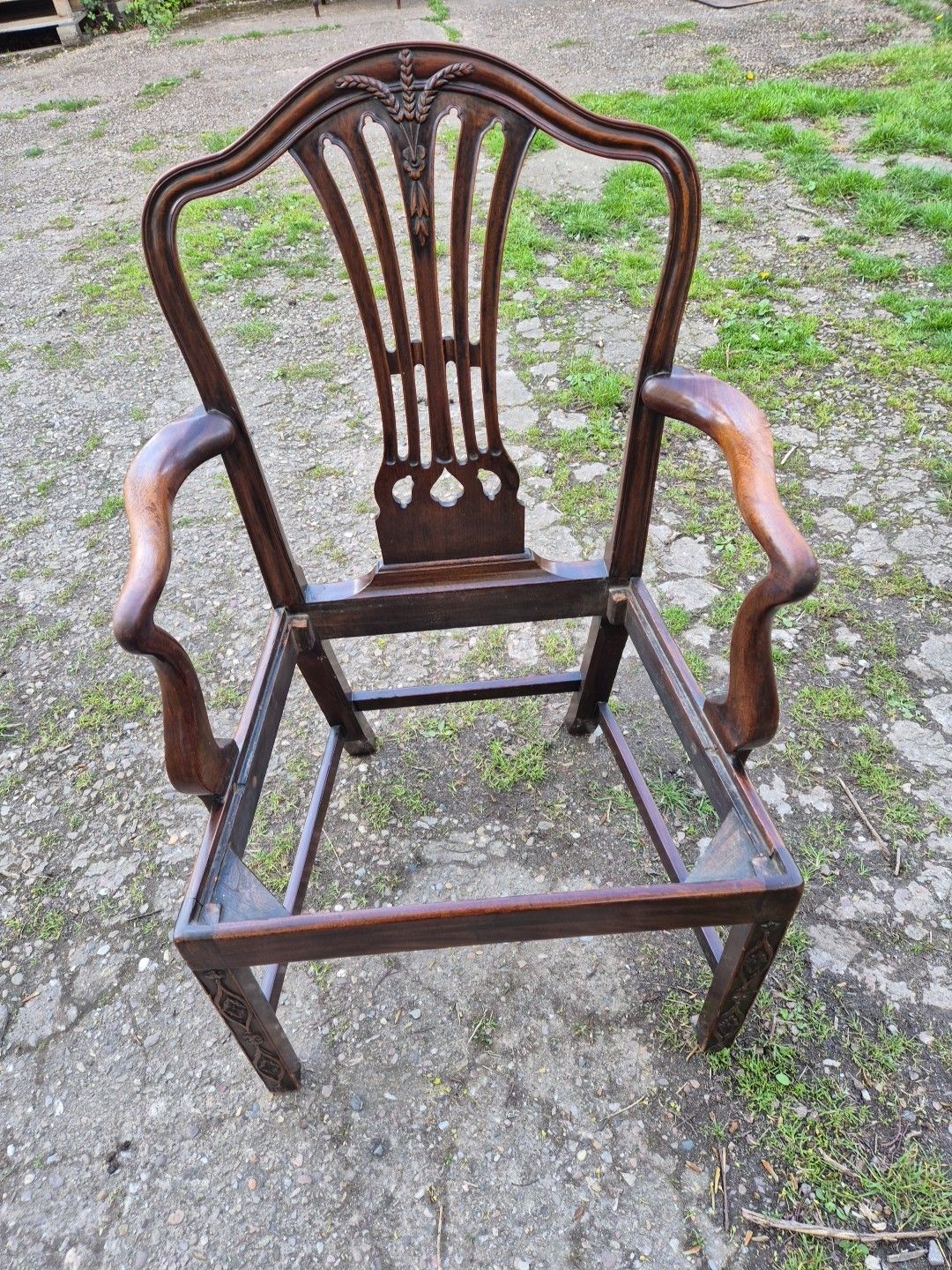 86.0 Hepplewhite Style Mahogany Elbow/Arm Chair,Wheatsheaf Carved Splat. photo