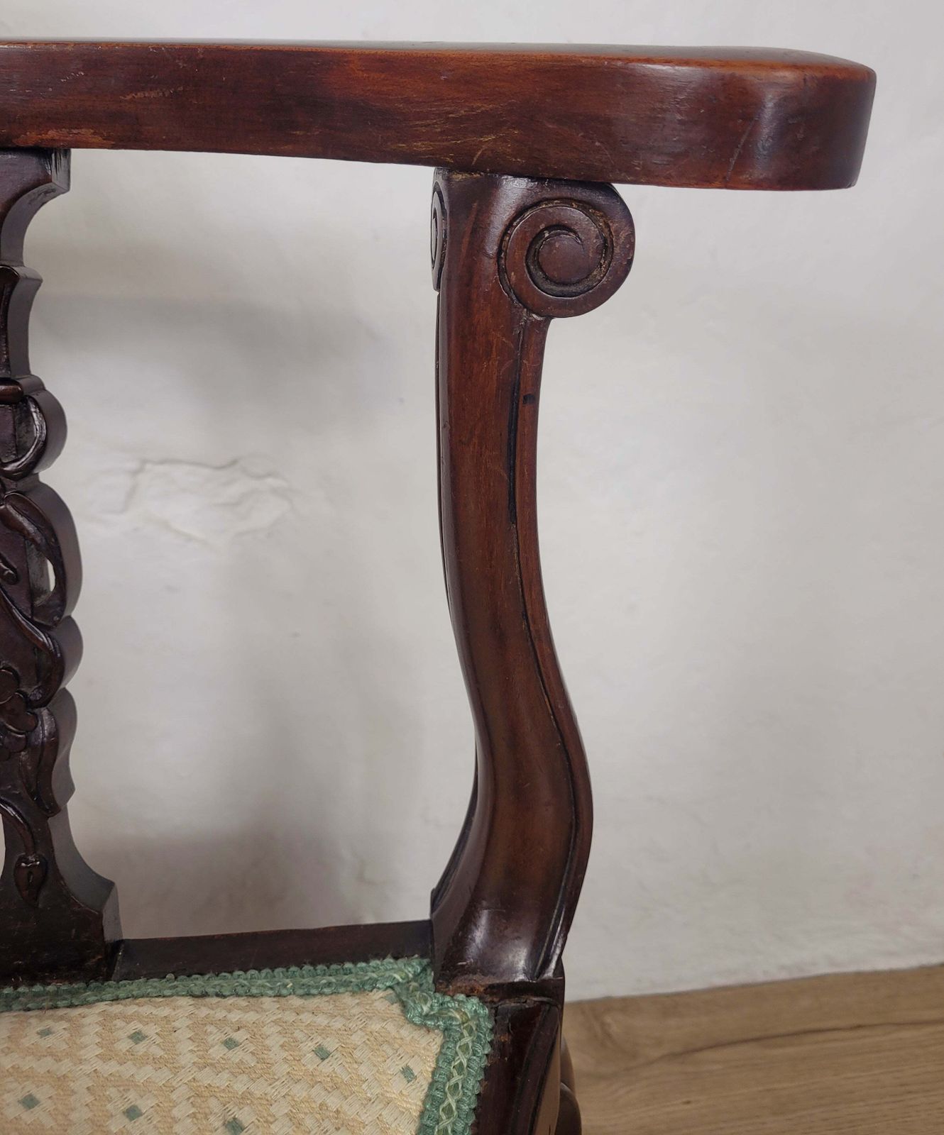 Edwardian Corner Chair Carved Ribbon Crest Floral Slat English photo vinterior