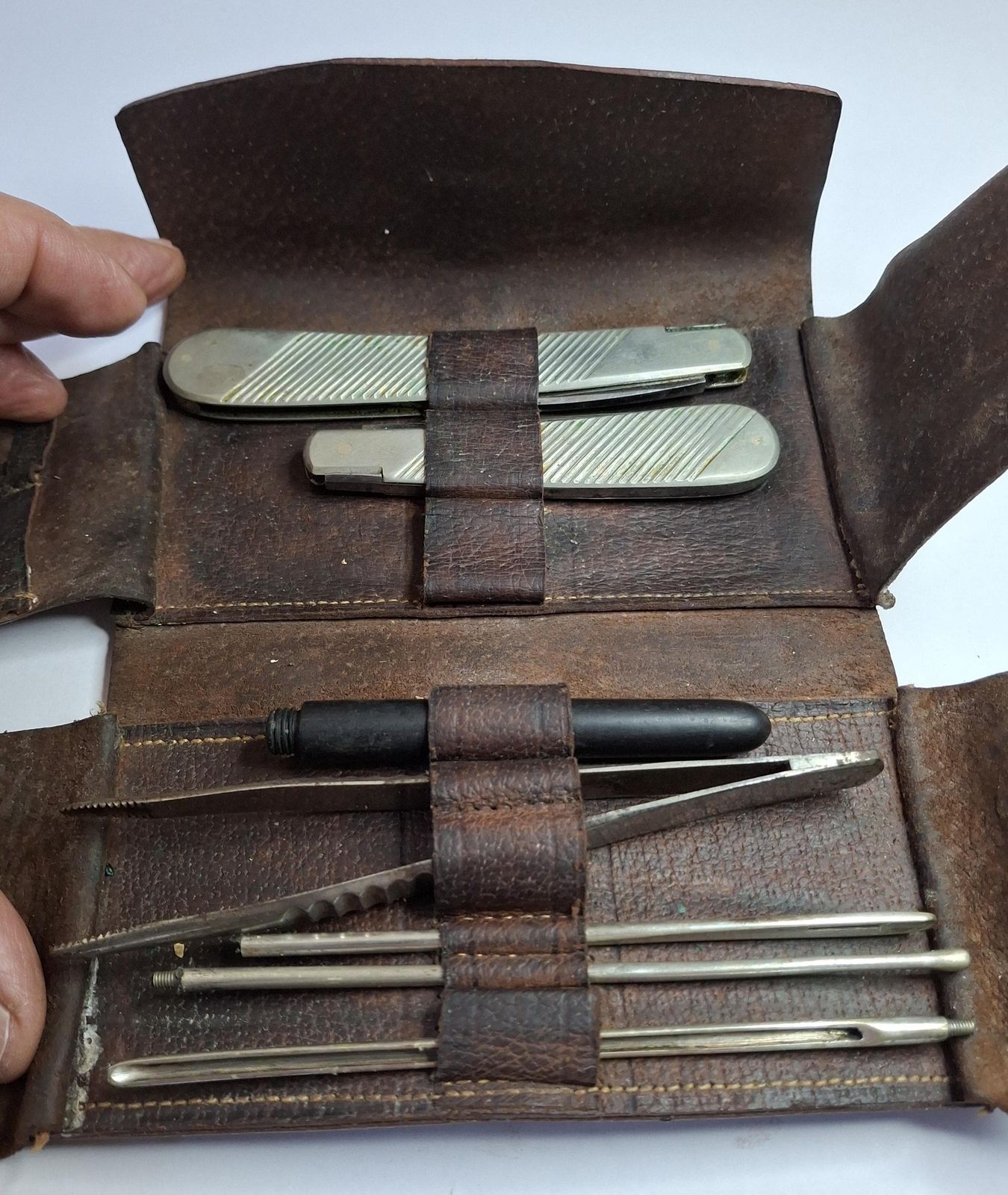 Cased Boer War/Wwi British Military Surgeon’s Roll – "Maw Aldersgate St" – Broad Arrow Marked photo 365.0