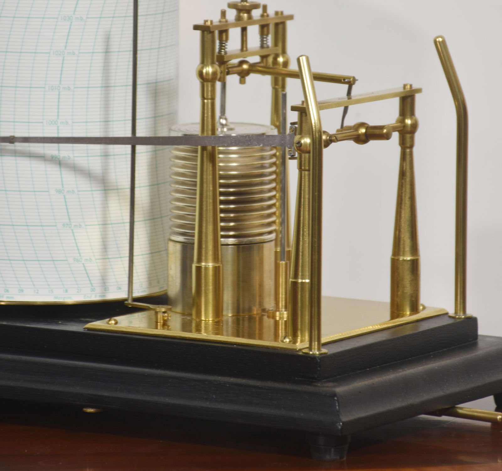 Fine Aneroid Barograph By Short & Mason, London photo vinterior
