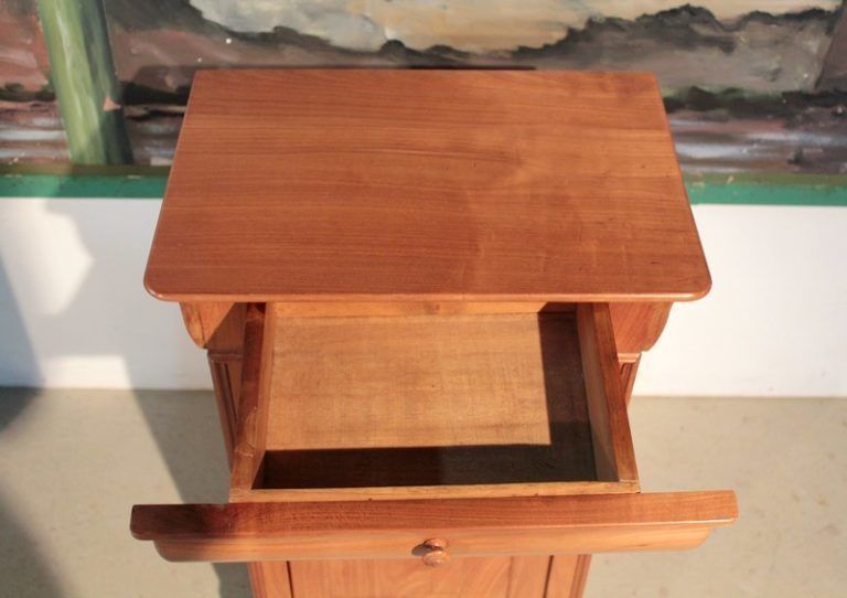 Bedside L.Philippe Cherry 19th photo Furniture
