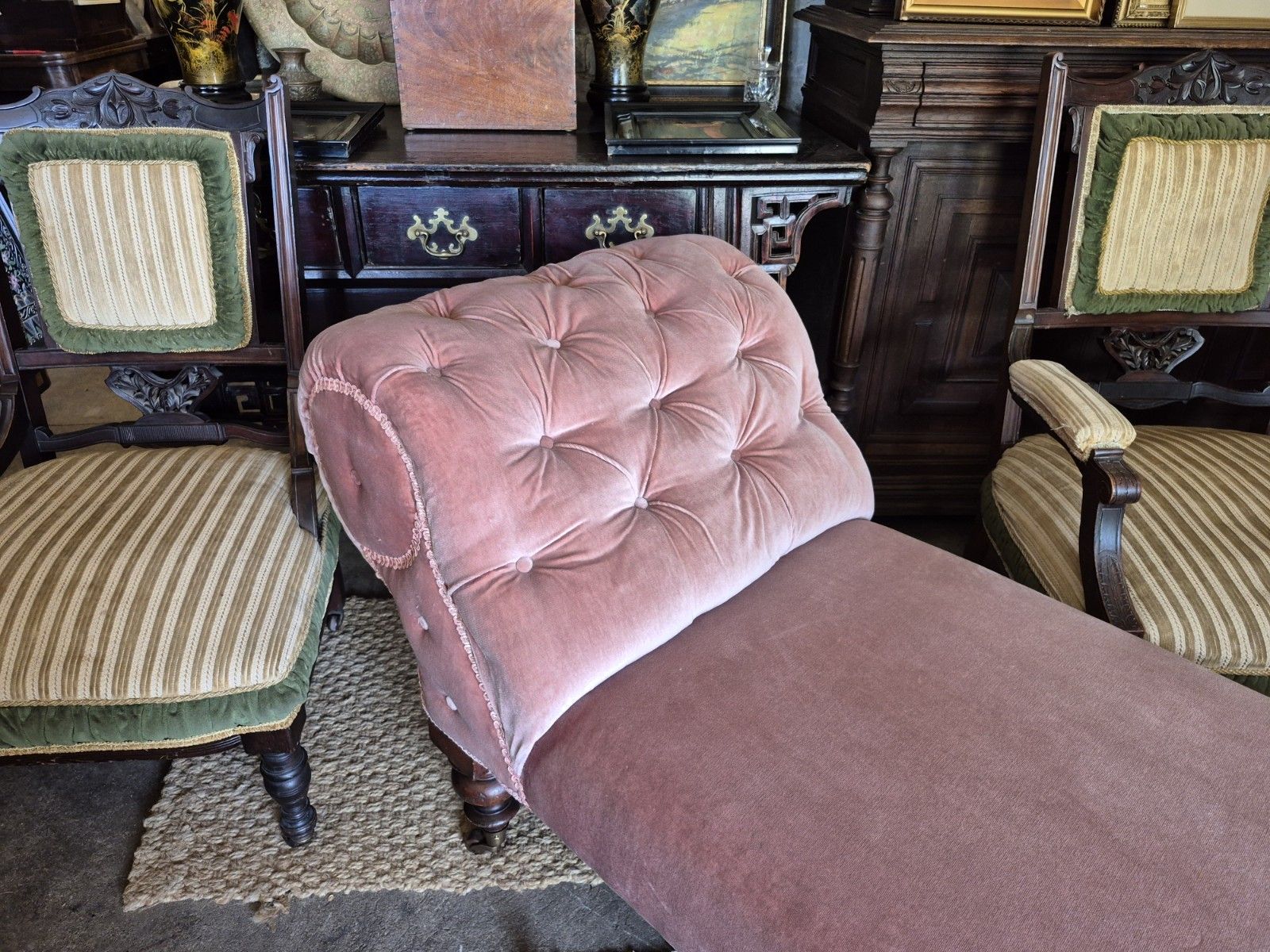 Gorgeous Country House 19th C Victorian Buttoned Vintage Chaise Longue Oak Legs photo Furniture