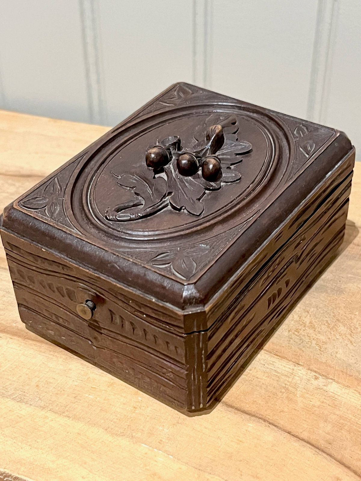 Boîte à montre de gousset d'époque, Forêt-Noire, en bois photo furniture