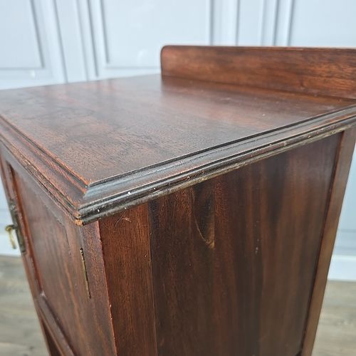 photo vintage Antique Bedside Cabinet Pot Cupboard Table Edwardian Waring & Gillows Mahogany