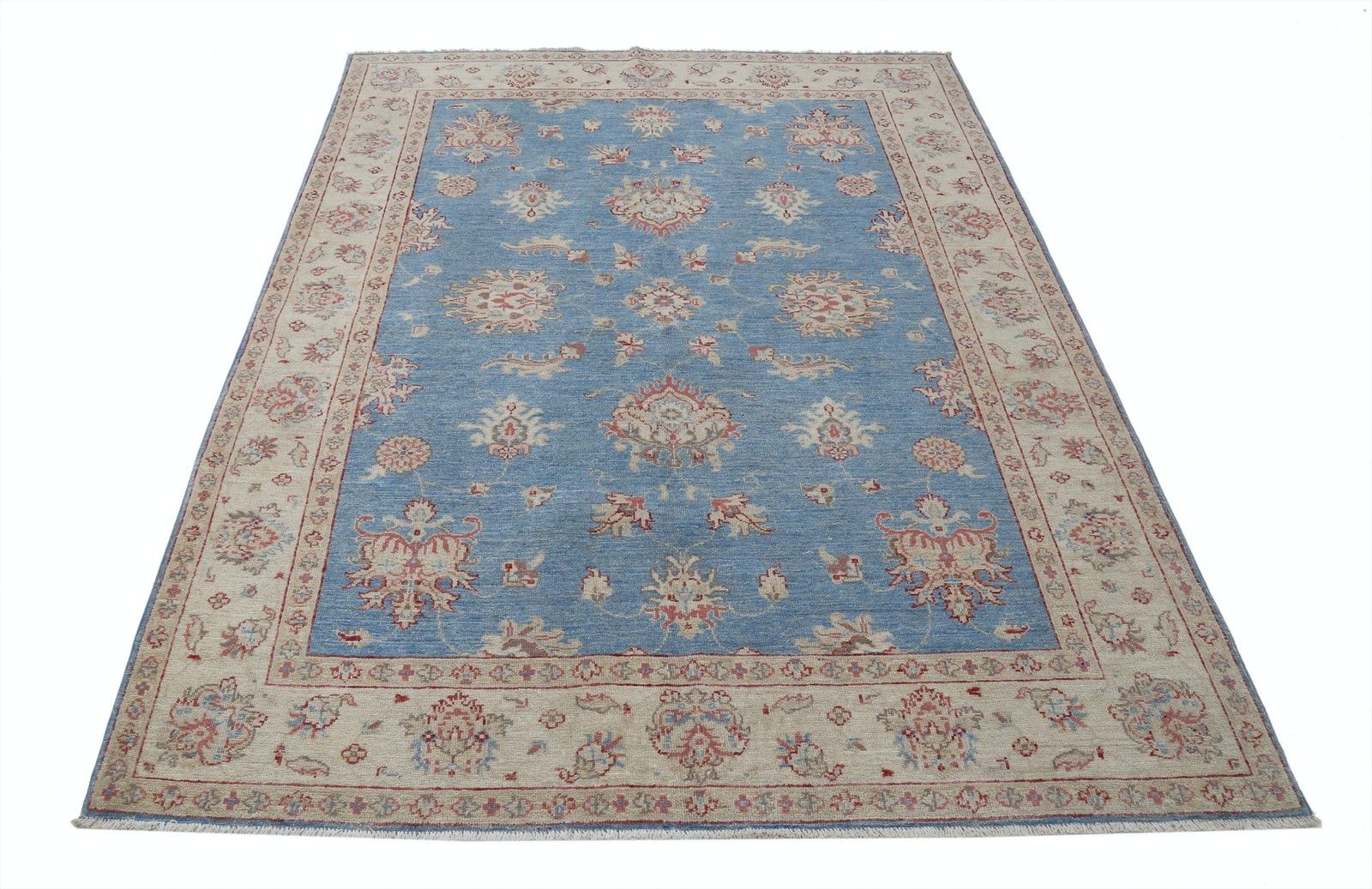 5x6,6 ft handgeknoopt bloemmotief Turks vloerkleed met blauw veld en ivoren rand photo for sale
