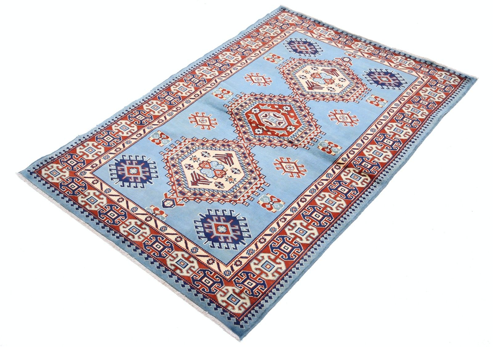 Tapis d'accent en laine noué à la main, bleu clair, rouge et ivoire, de style tribal, 97 x 145 cm photo for sale