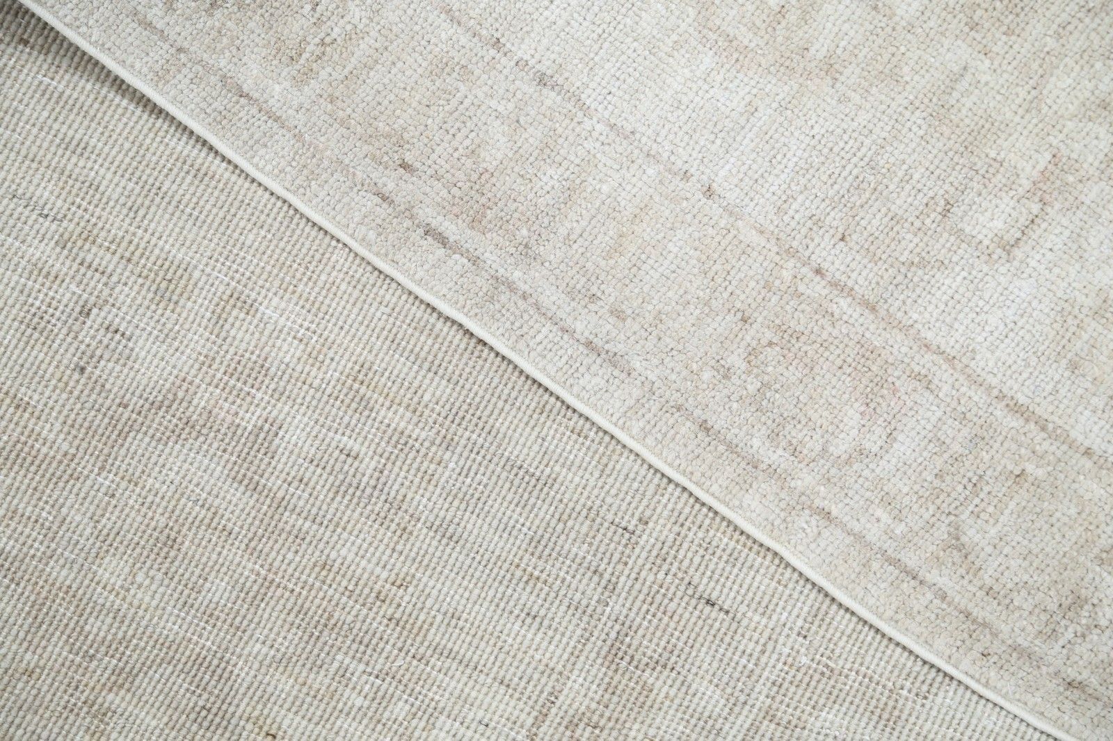 Tapis Oushak noué à la main, 2,65 x 3,66 m - Tapis en laine beige à motif floral photo buy