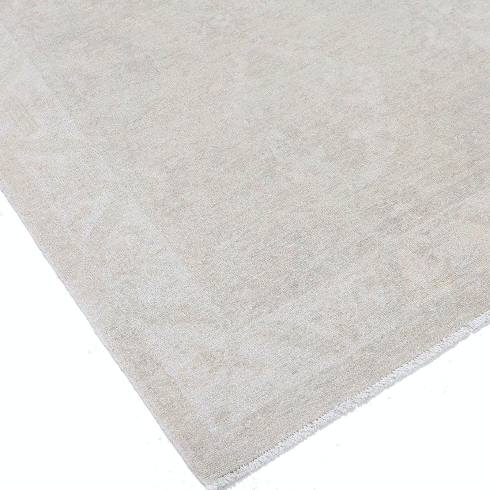 3,2x4,6 ft handgeknoopt beige Oushak-vloerkleed met doorlopend bloemmotief. 100% wol photo vinterior
