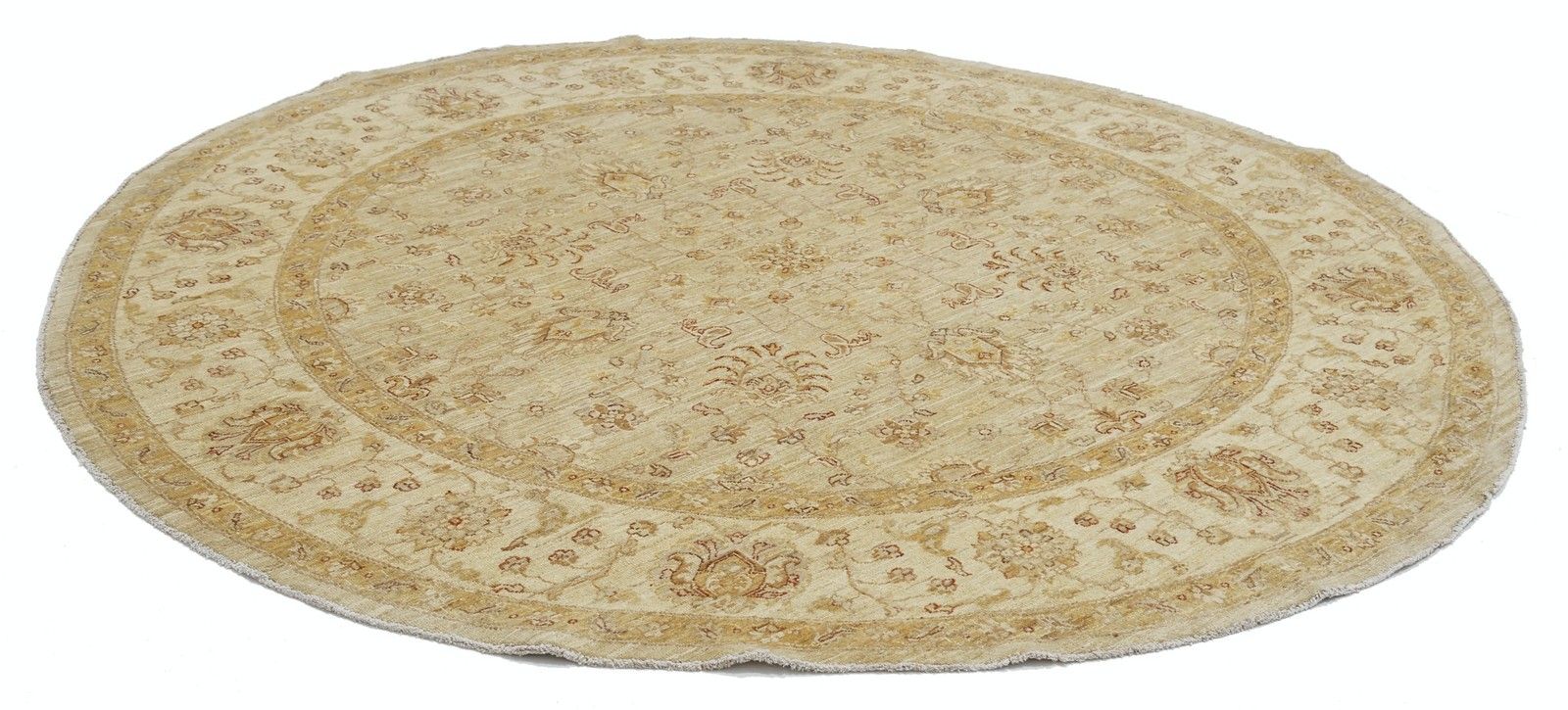 Tapis rond fait main 8 x 8,2 ft. Tapis Oushak beige à médaillon floral photo for sale