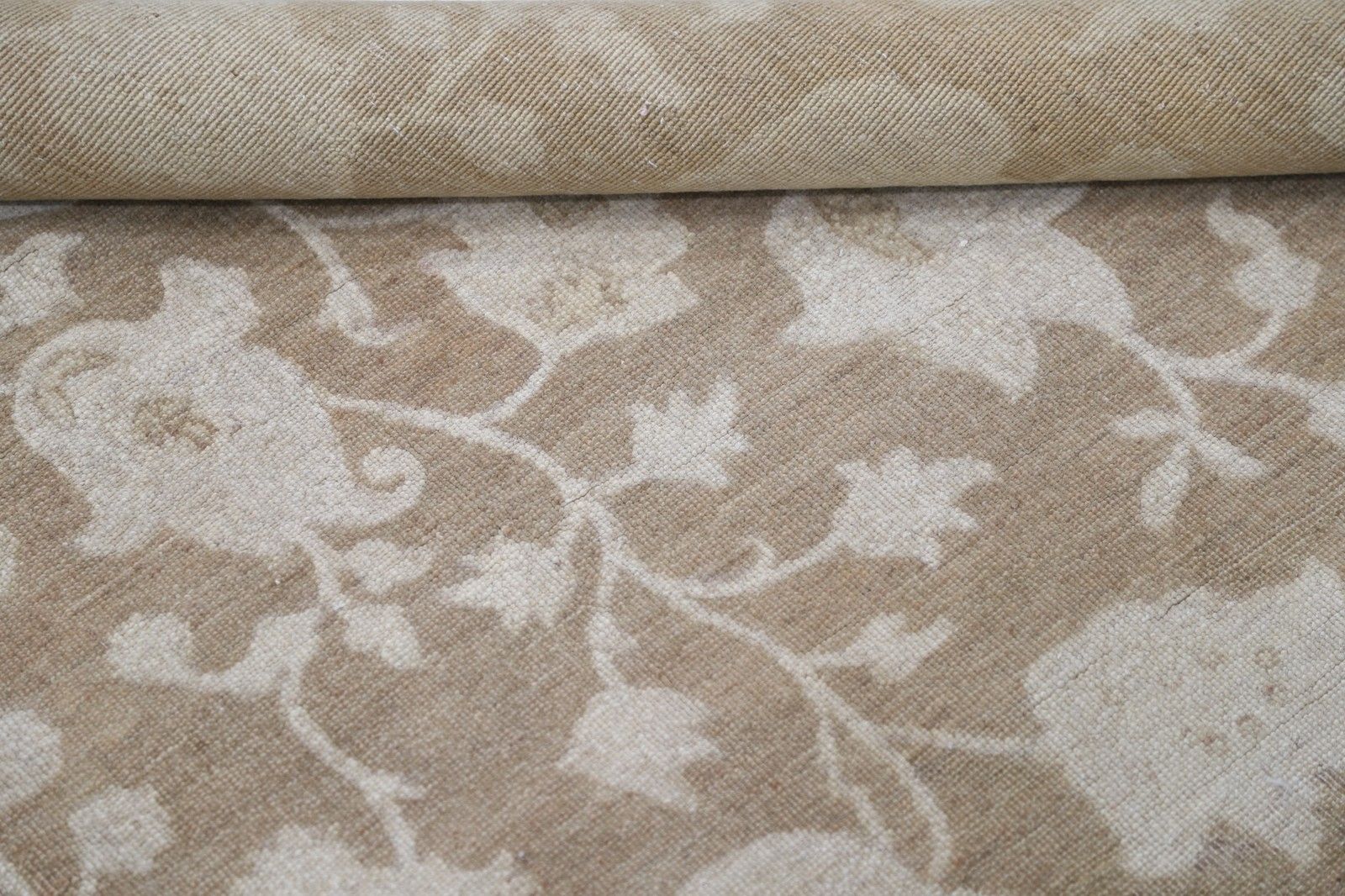 Tapis floral noué à la main, motif de vigne botanique, beige et marron, 2,07 x 2,04 m photo 2218.0