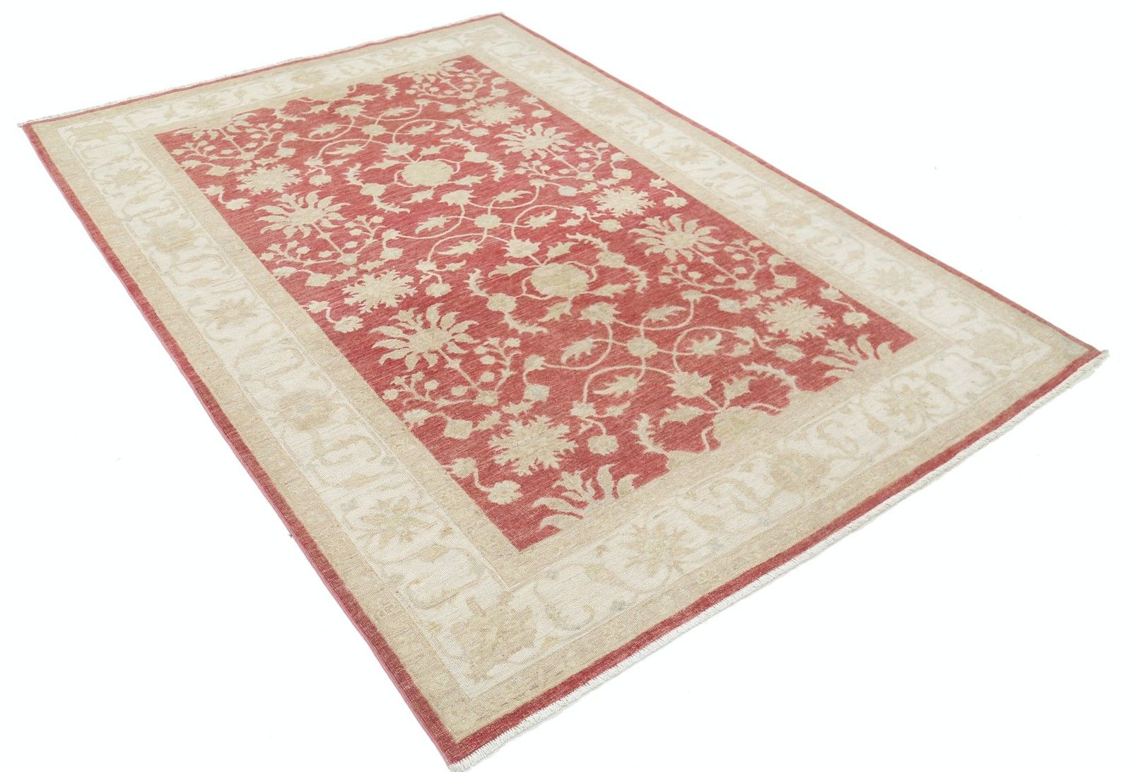 Tapis Oushak turc à motifs floraux, noué à la main, rouge et ivoire, 170 x 240 cm photo furniture