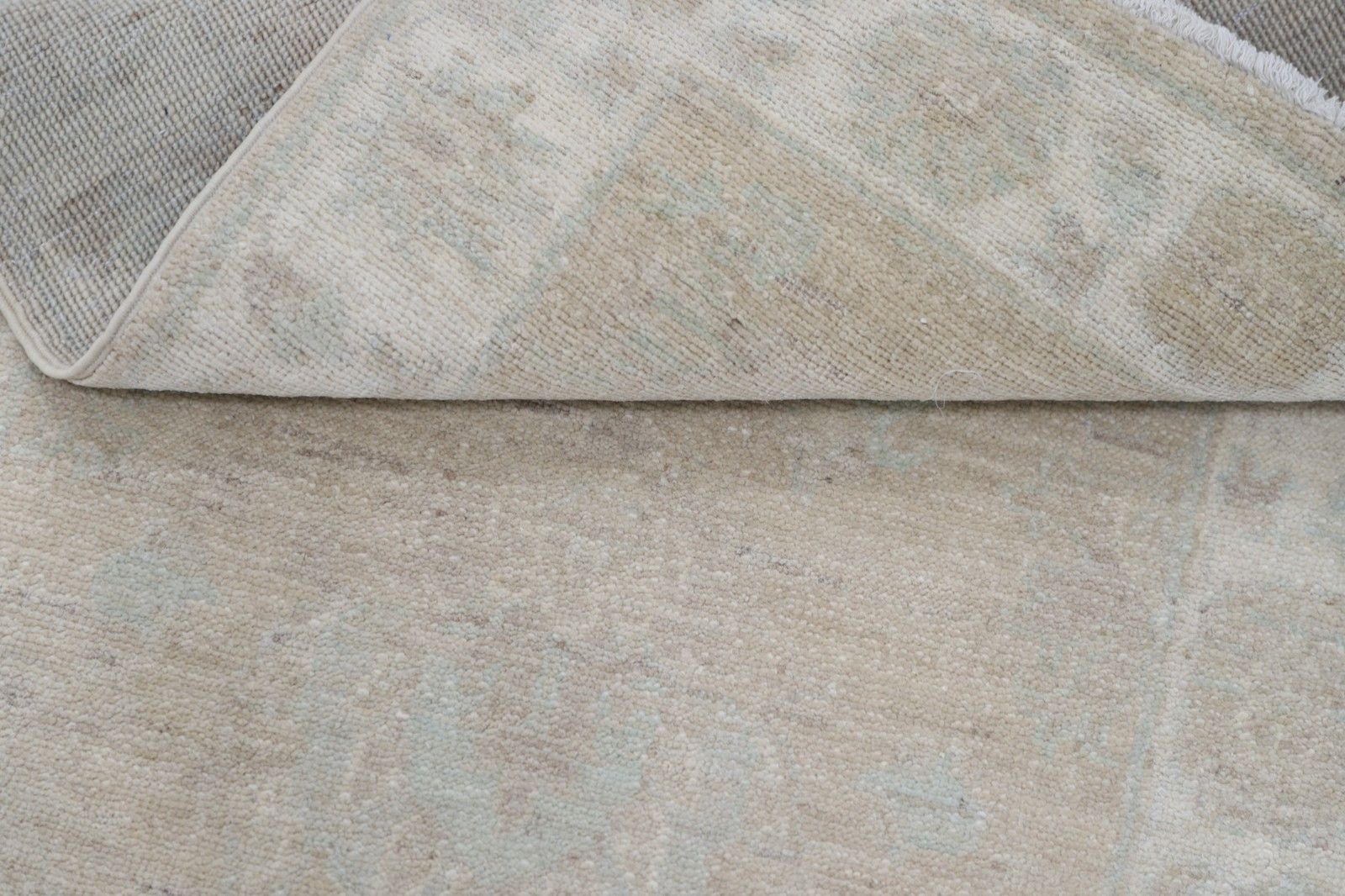 2x3.2 Ft Traditional Handmade Accent Rug. Soft Colored Wool Area Rug For Bedroom photo Textiles