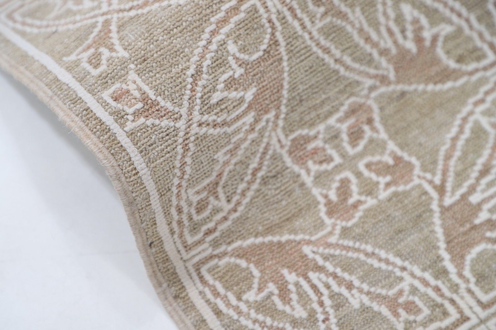 Tapis en laine noué à la main, beige et ivoire, 7 x 9 pi. Tapis turc à motif de treillis photo Textiles
